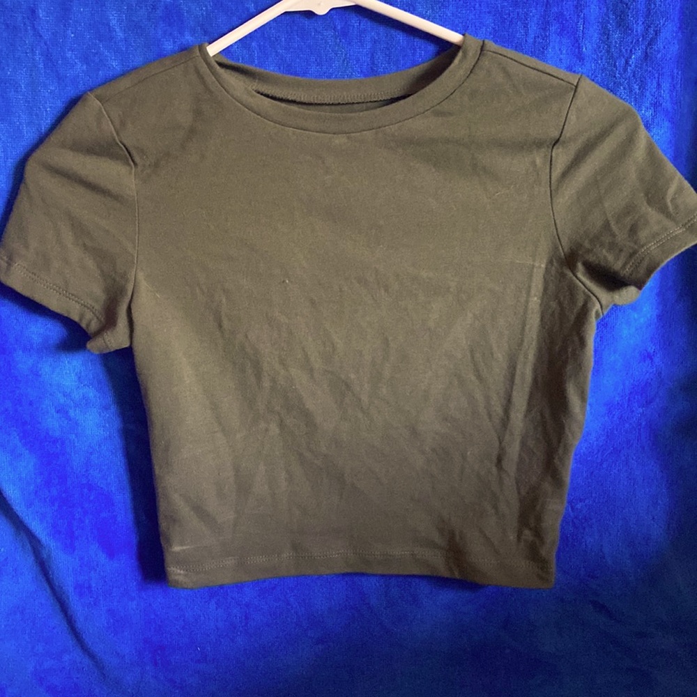 Olive green ~ cute crop top